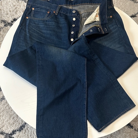 Levi's Men’s Dark Blue Straight Jeans - 501 Style - Picture 6 of 6